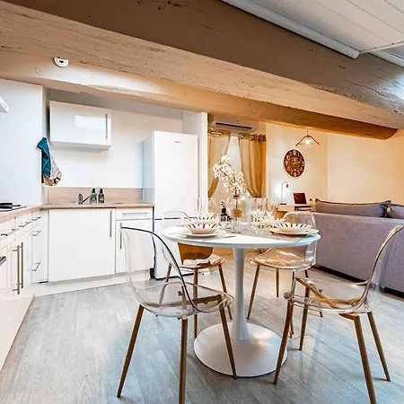 Air-conditioned Two-room Free Parking Close To Aude
