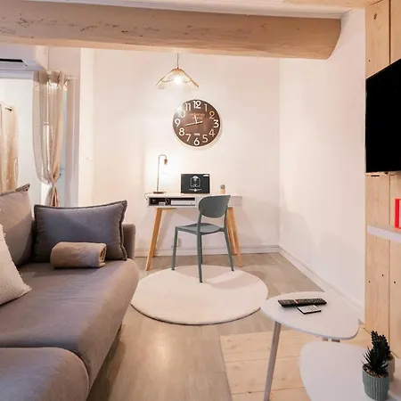 Air-conditioned Two-room Free Parking Close To Aude Appartement Carcassonne